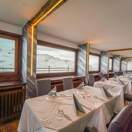 Hotel Lo Stambecco เบรยล์-แชร์วิเนีย ภายนอก รูปภาพ