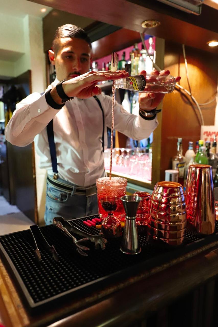 Hotel Lo Stambecco เบรยล์-แชร์วิเนีย ภายนอก รูปภาพ